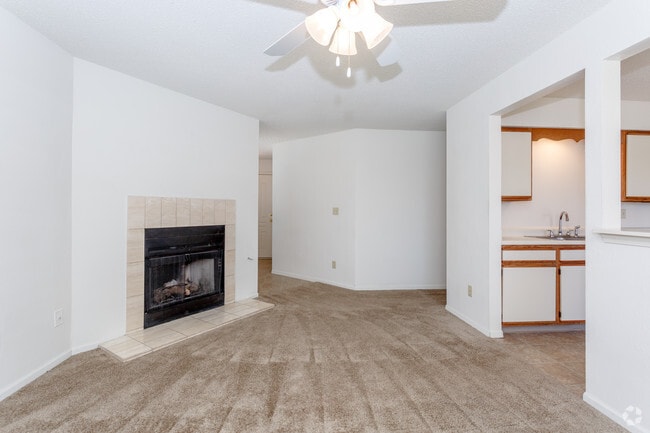 2BR, 1BR - Casa Grande