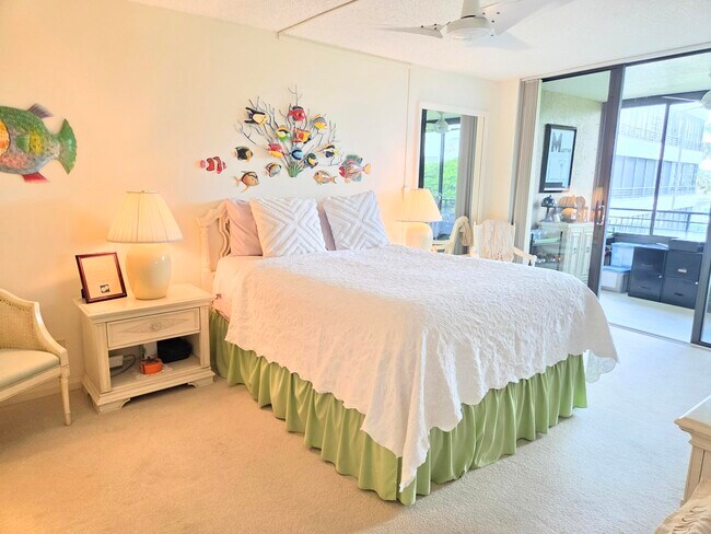 1357 NE Ocean Blvd Unit 205