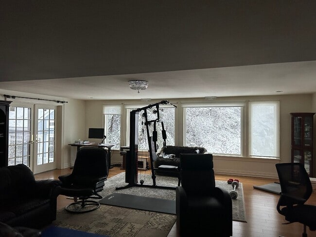 Photo - 10 Cortland Dr