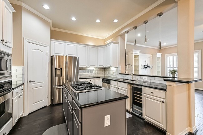 Photo - 5453 Fairdale Ln