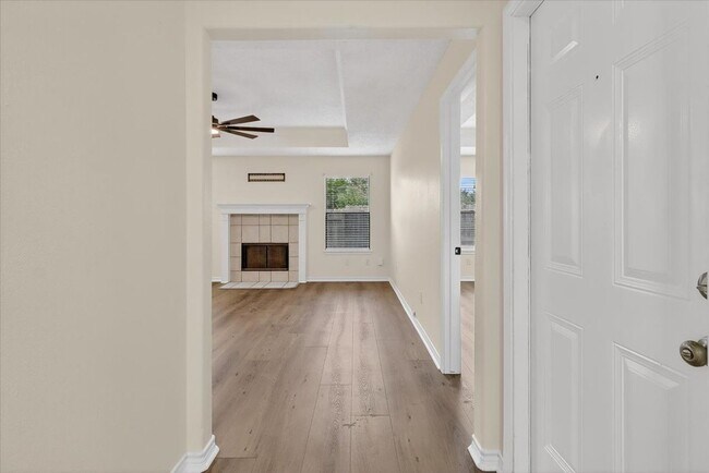 Photo - 4453 Lake George Dr