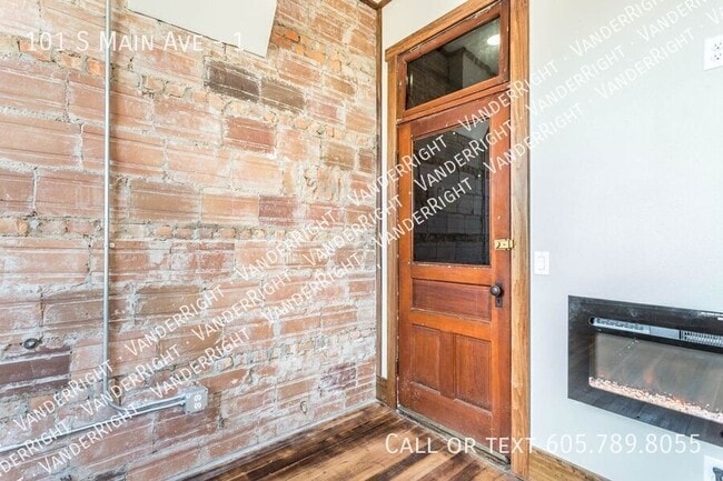 Photo - 101 S Main Ave Unit 1