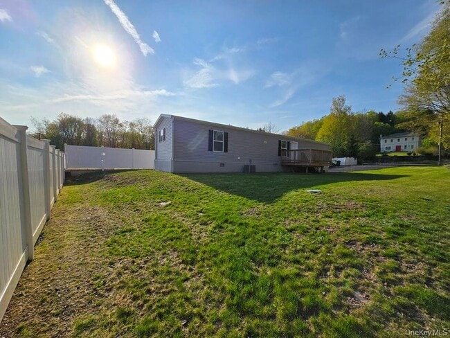 Building Photo - 44 Gale Rd Rental