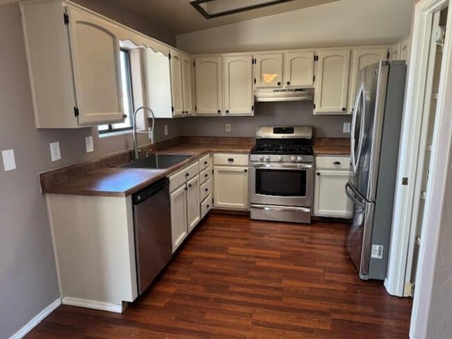 Photo - Cute 3 Bedroom 2 Bath 2 Car Garage Home in "Prescott Valley"