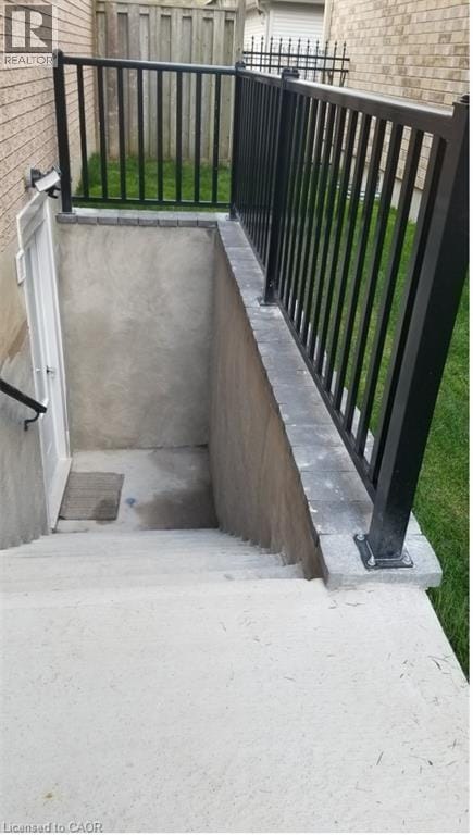 Photo - 18 Hawkswood Dr