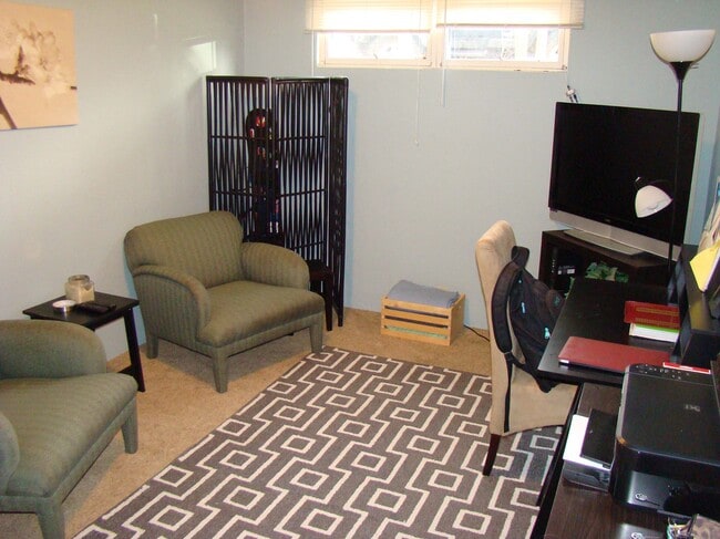 Sala de estar - 636 S Loomis Ave Unidad B