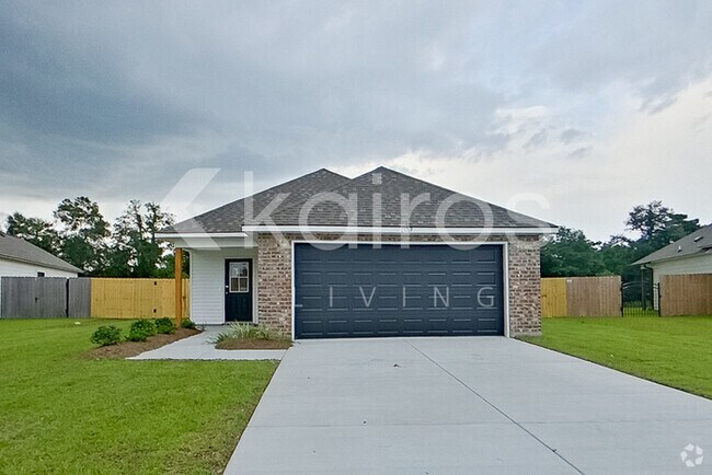 Building Photo - 13769 Pinyon Dr Rental