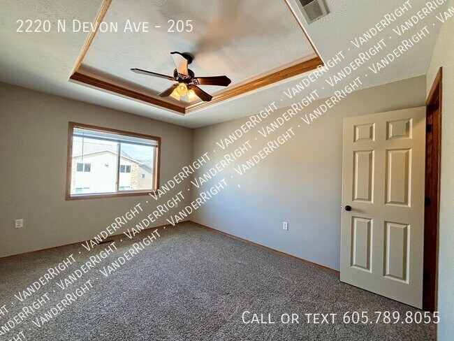 Photo - 2220 Devon Ave Unidad 205