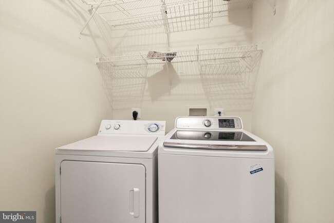 Photo - 3840 Lightfoot St Unit 449