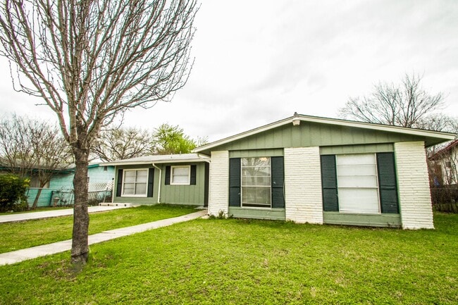 Photo - Your Family Home Near Dowtown