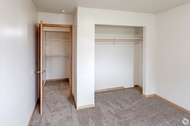 2BR, 1BA