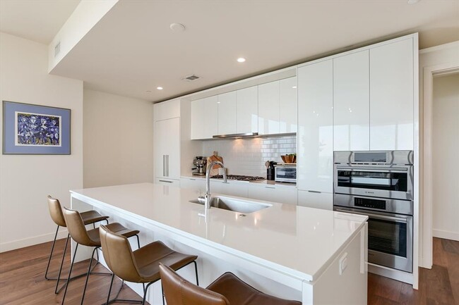 Photo - 44 East Ave Unidad 3901 Rental