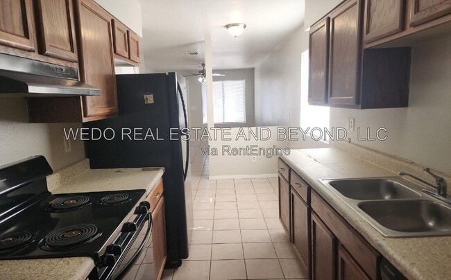 Photo - 147 W Inglewood St Unit 2