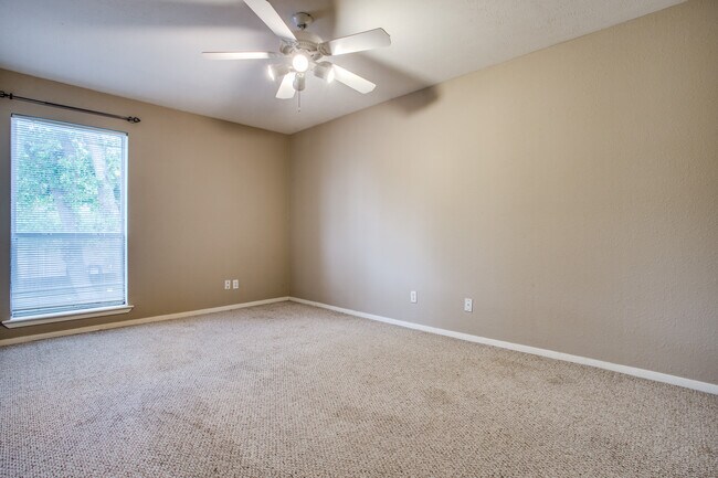 5937 E University-227
