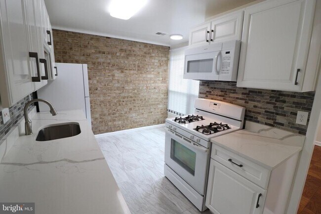 Photo - 3338 Huntley Sq Dr Unit T1