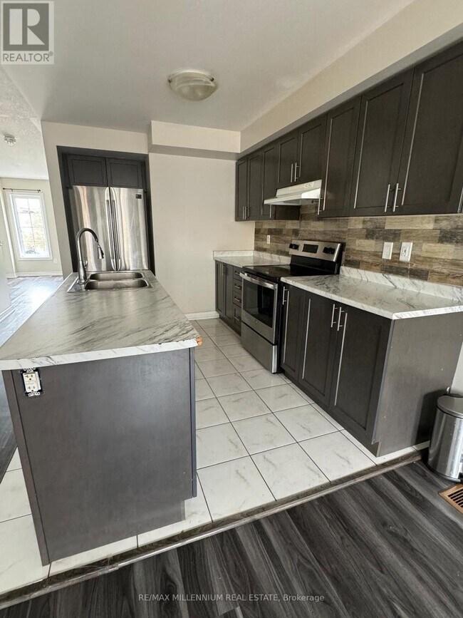 Photo - 458 Linden Dr