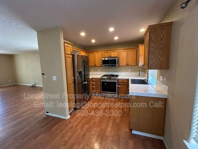 Photo - 2958 NE 13th Dr