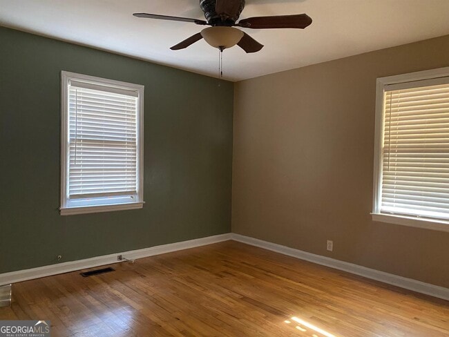 Photo - 202 Academy St