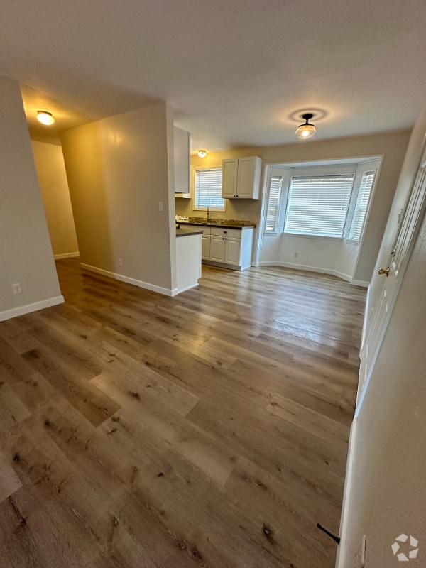 Building Photo - 804 S Meridian St Rental