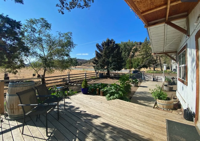 Photo - Historic Farmhouse in Crooked River Ranch Available!