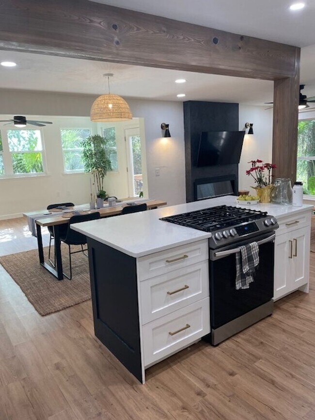3 Bedroom Single Family Home in Gainesville - 3 Bedroom Single Family Home in Gainesville