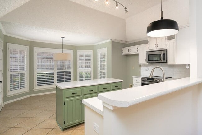 Photo - 3114 Shadow Green Ln