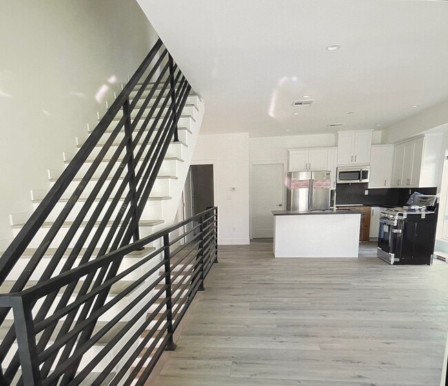 5651 Fair Ave