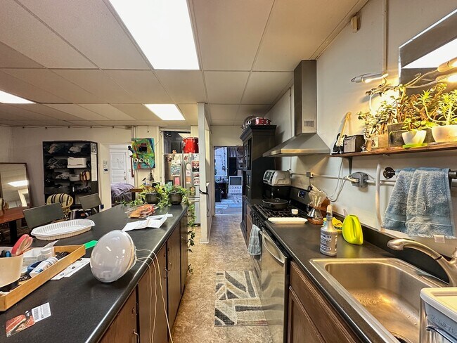 Photo - 3607 N Damen Ave Unit 1R