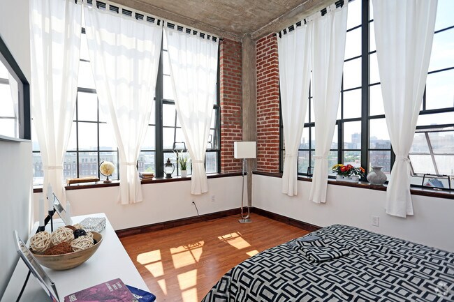 Photo - Independence Press Building R