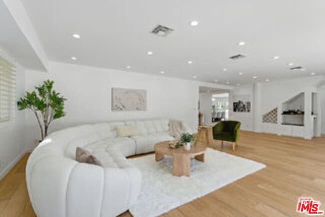 Photo - 5220 Melvin Ave