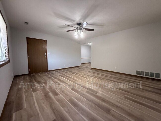 Photo - 535 Oak St Unidad 2