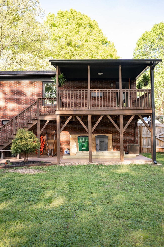 Photo - 926 Herrin Ave