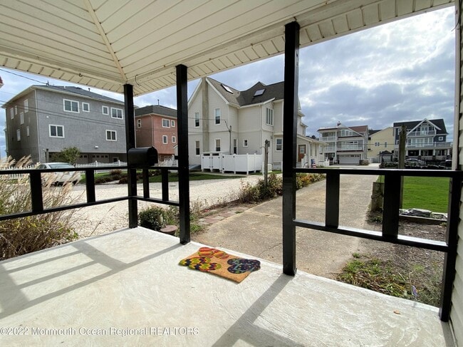 Photo - 104 11th Ave