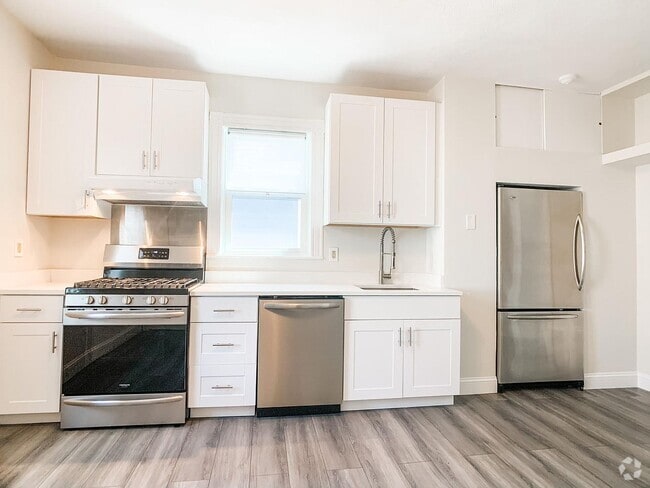 Building Photo - 98 Bristol Rd Unit 2 Rental