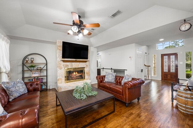 Building Photo - 6622 Barronton Dr Rental