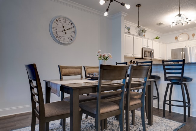 Photo - 159 Brooks St SE Unit 205