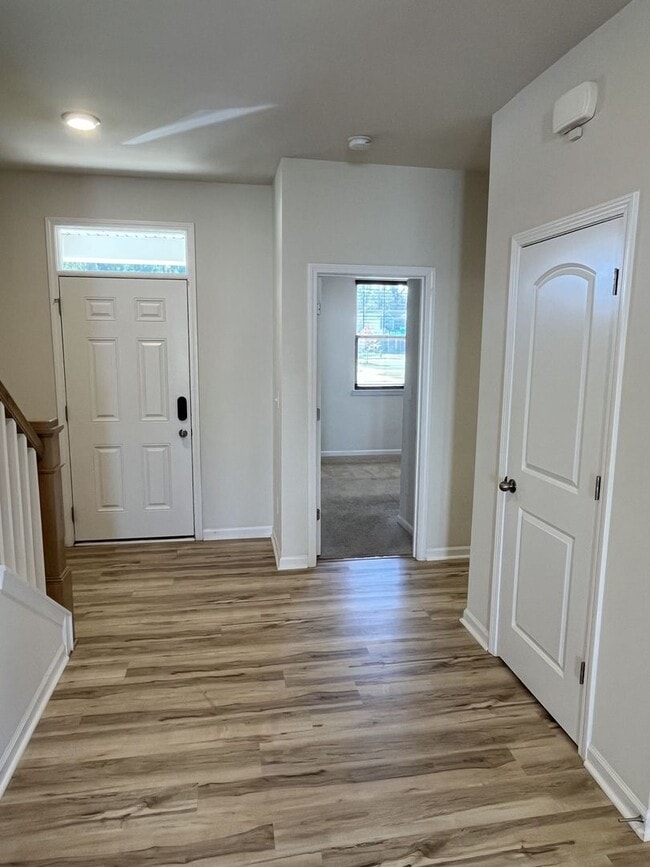 Photo - Spacious 5 Bed home in East Charlotte