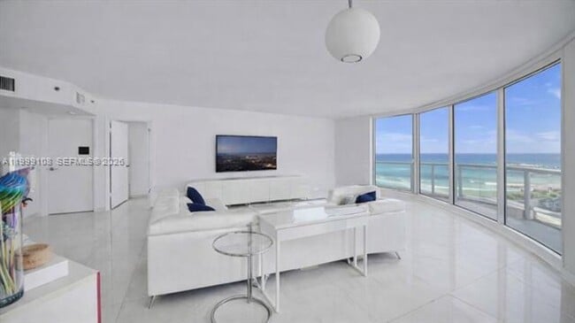 Photo - 7330 Ocean Terrace Unidad 7330 Ocean Ter # 8-C