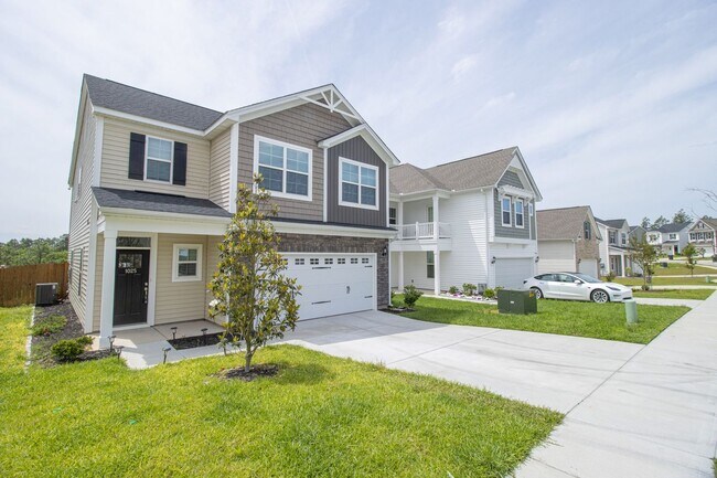 Photo - Stunning 3 Bedroom, 2.5 Bath in Ashcroft -...