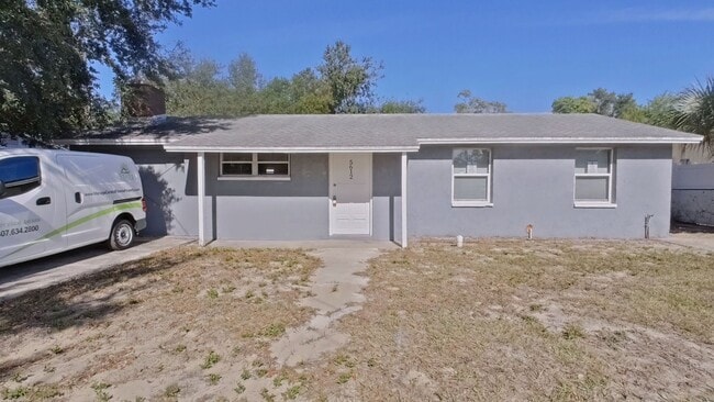 Building Photo - Unique 4/2 with In-law Apartment