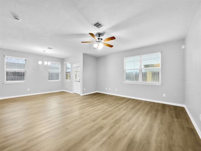Photo - 835 Forest Ivy Ln