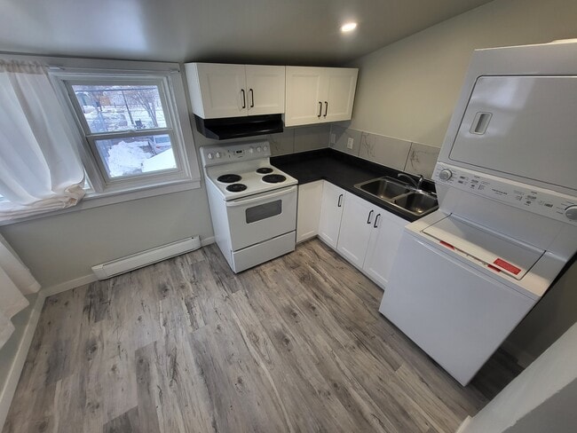 Building Photo - 256 Inkster Blvd