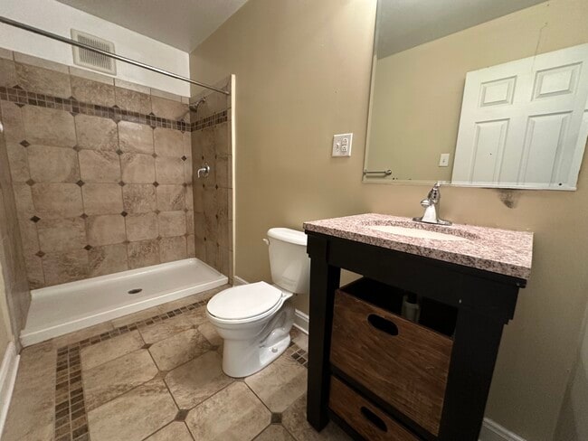 Photo - BRICKROAD apts. Unit 203