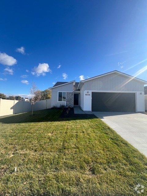 Building Photo - 3 Bed 2 Bath in Nampa! Rental