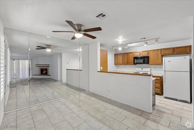 Building Photo - 2623 S Durango Dr Unit 102 Rental