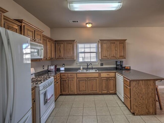 Photo - Located On The West Side Of Claremore - Provides Commuting To Work, Shopping, Schools & Restauran...