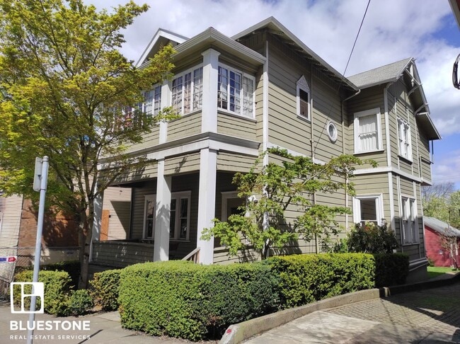 Photo - 1527 SW Columbia St Unit 1527B