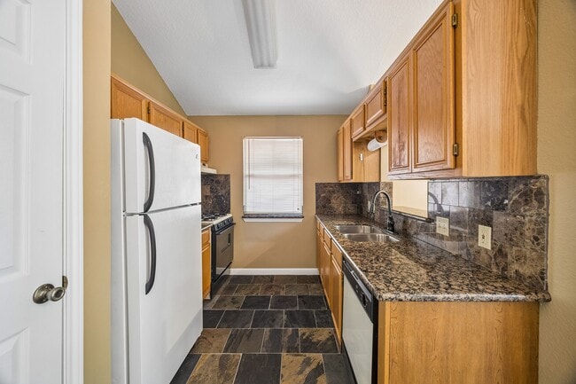 Photo - 422 Nursery Rd