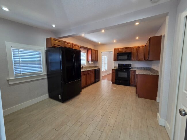 Photo - 103 N Glenwood Ave