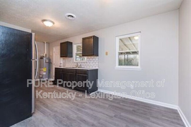 Photo - 1512 Shelburn Ct